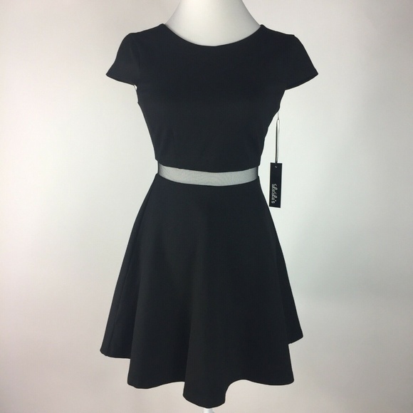 Lulus Dresses & Skirts - Lulu's Dress NWT Extra small Black Skater Mesh